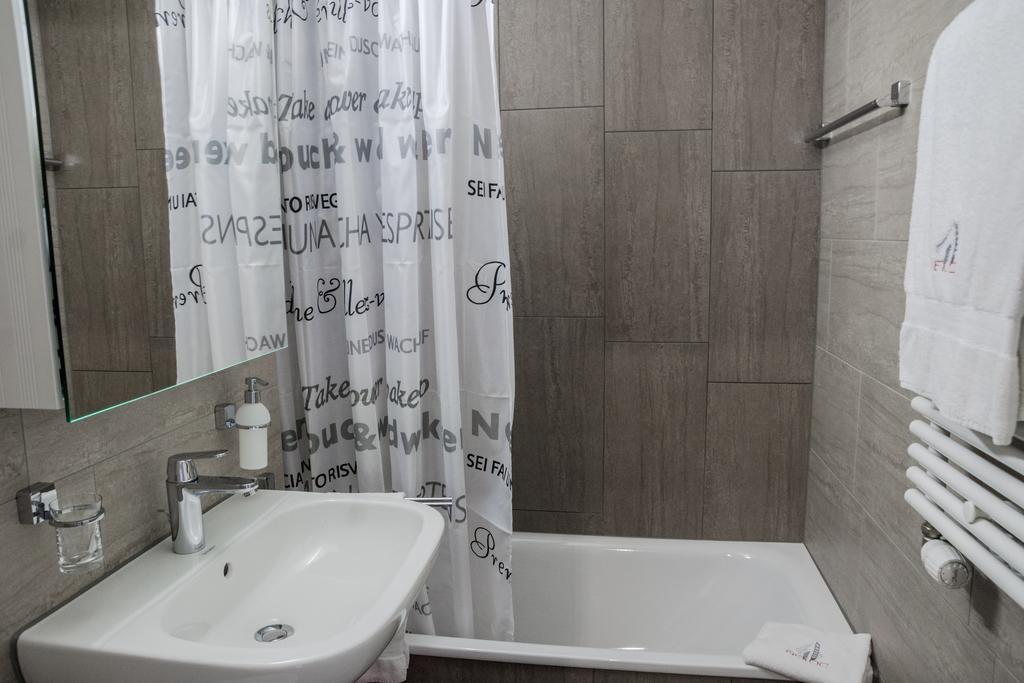 Reloc Serviced Apartments Zurich-Oerlikon Pokoj fotografie